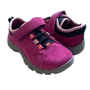 Lands’ End All-weather Hiking Sneakers - size 9 toddler
